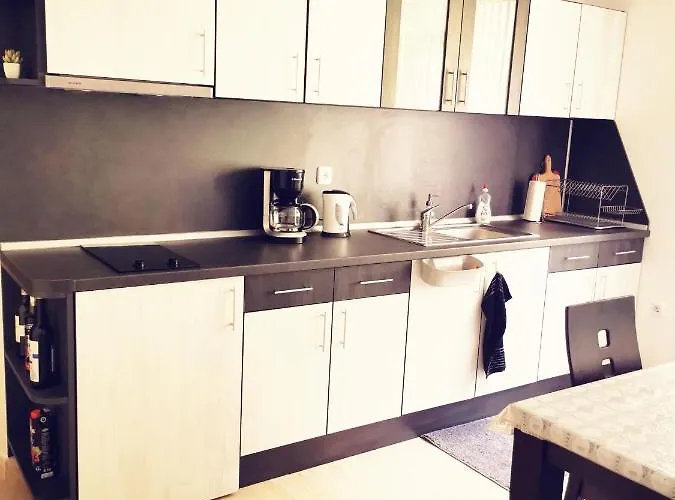 Private In Grand Monastery Апартамент