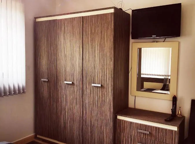 Private In Grand Monastery Апартамент