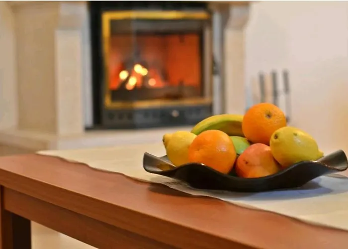 Private In Grand Monastery Апартамент